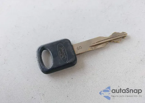 1997 Ford F-250 Xl z USA, uszkodzony, nr VIN 3FTHF25H1VMA16742